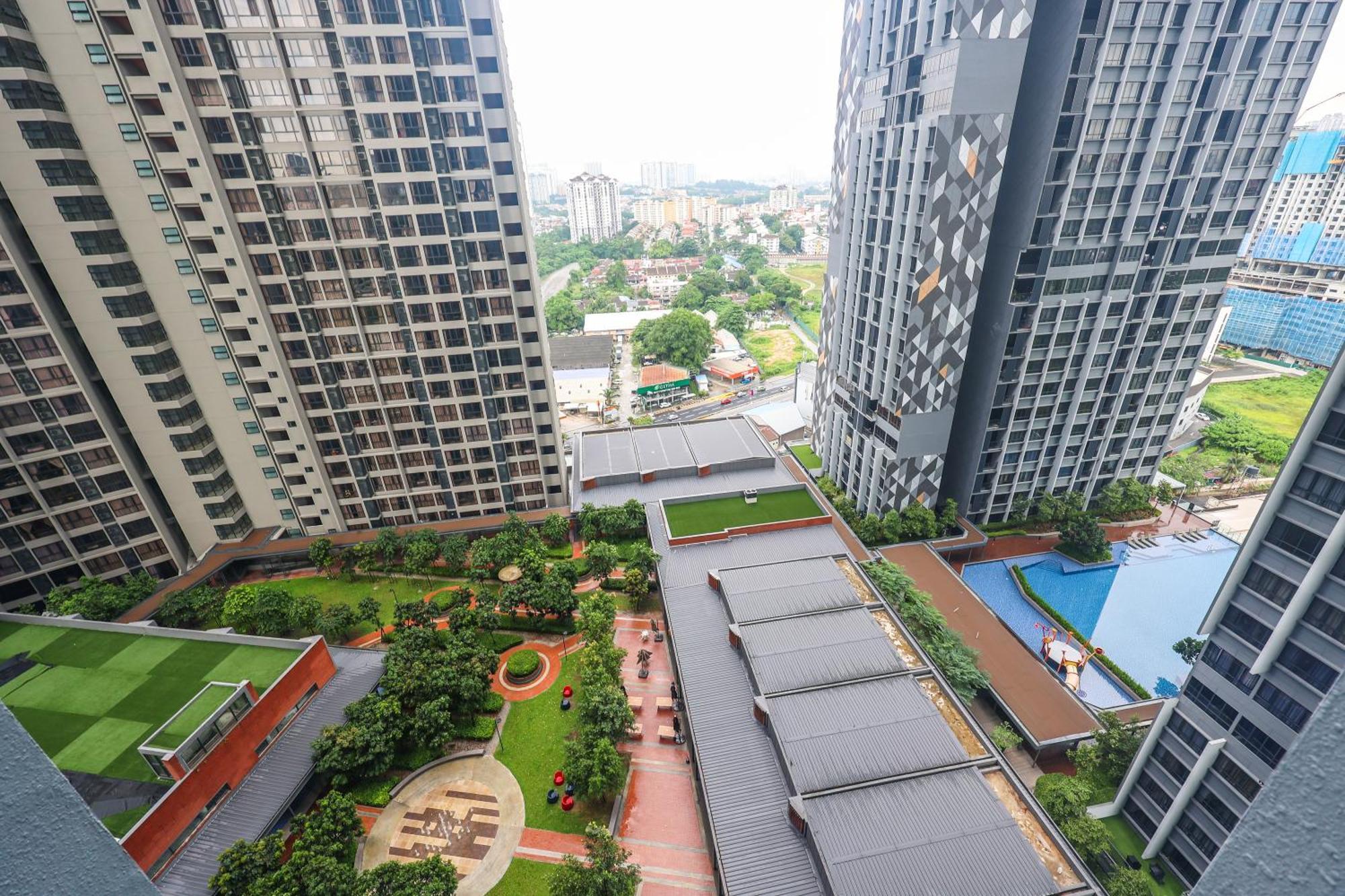 Apartamento Millerz Square By Mykey Kuala Lumpur Exterior foto The panorama of the complex