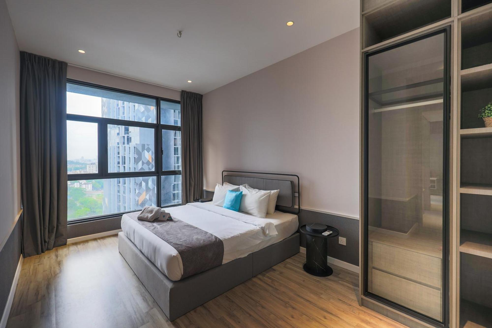 Apartamento Millerz Square By Mykey Kuala Lumpur Exterior foto A bedroom at the hotel