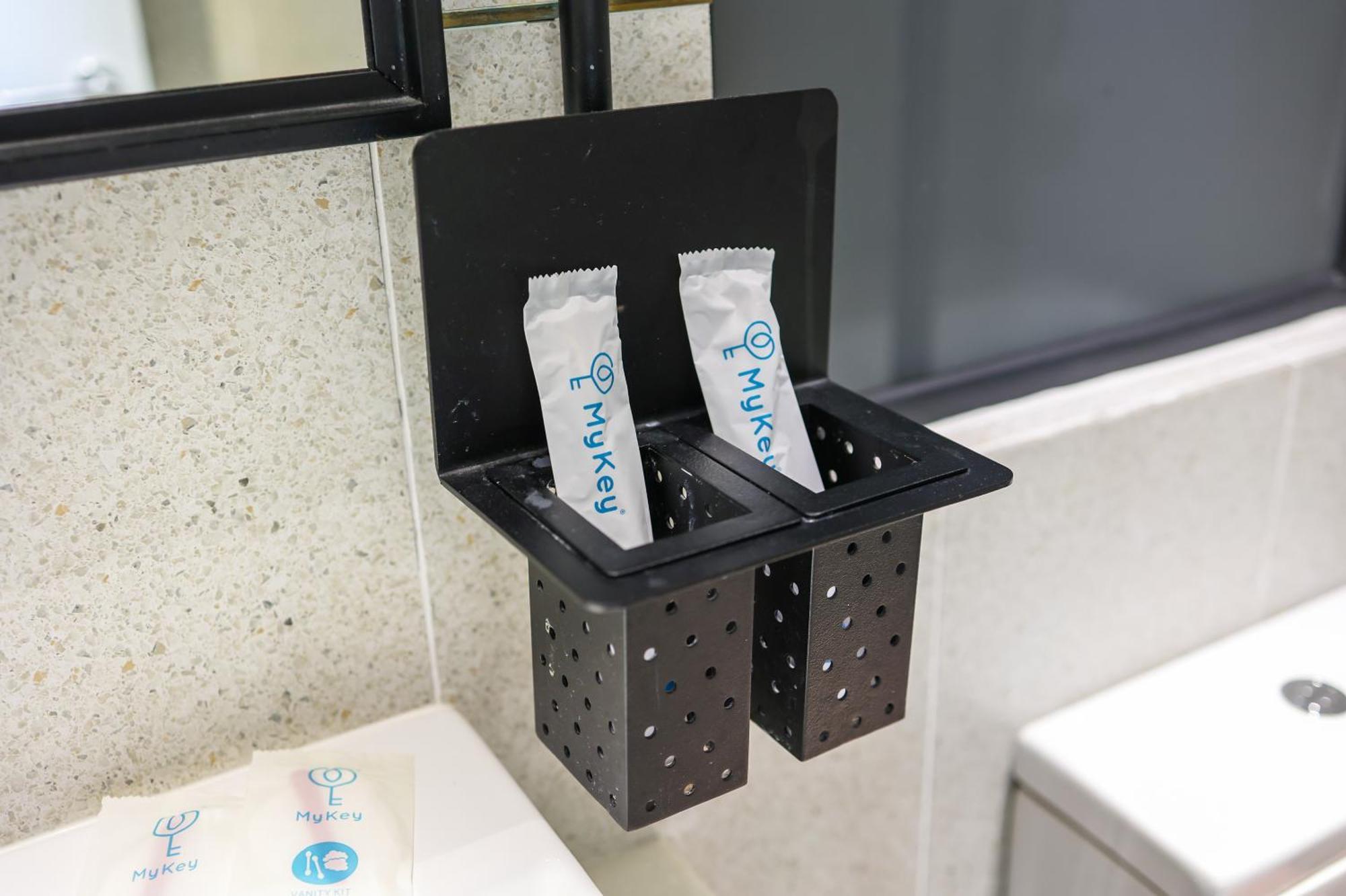 Apartamento Millerz Square By Mykey Kuala Lumpur Exterior foto A shower gel dispenser