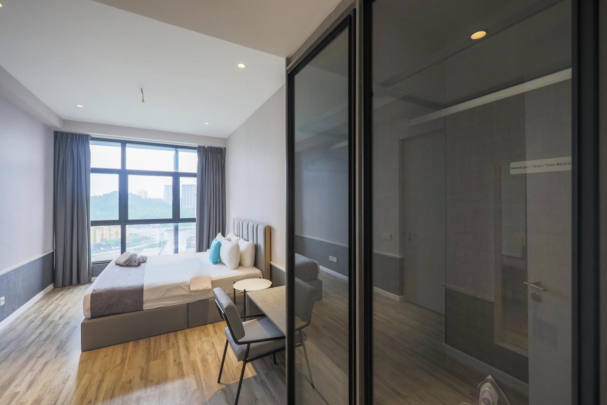 Apartamento Millerz Square By Mykey Kuala Lumpur Exterior foto A bedroom at the hotel