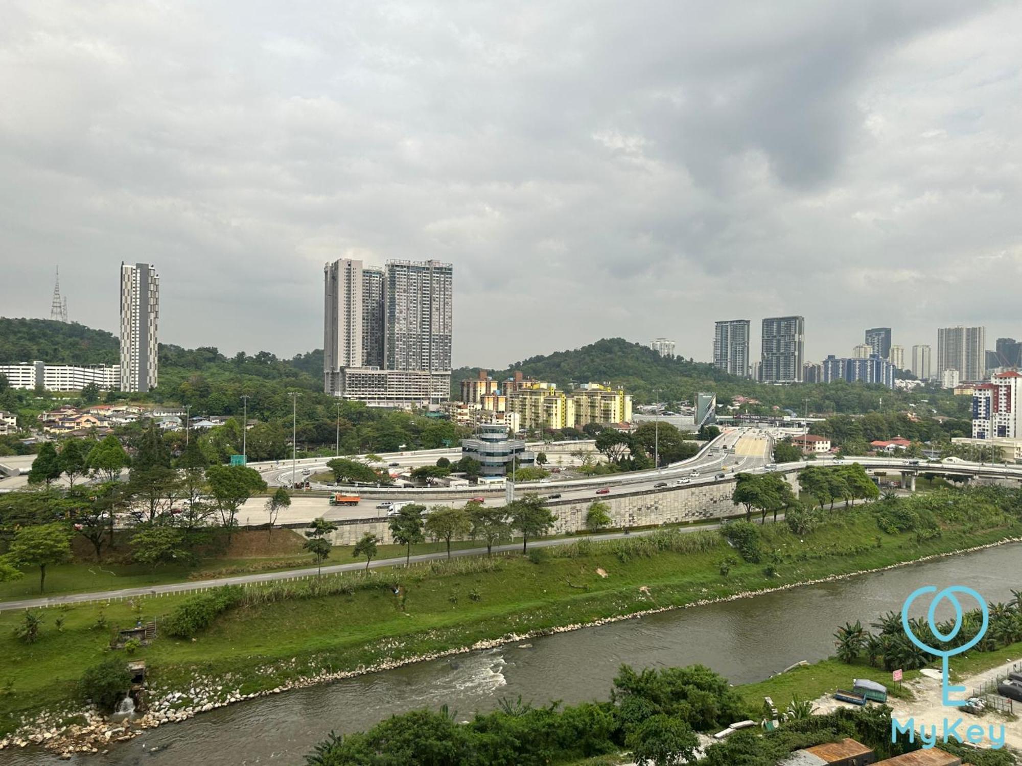 Apartamento Millerz Square By Mykey Kuala Lumpur Exterior foto Seremban