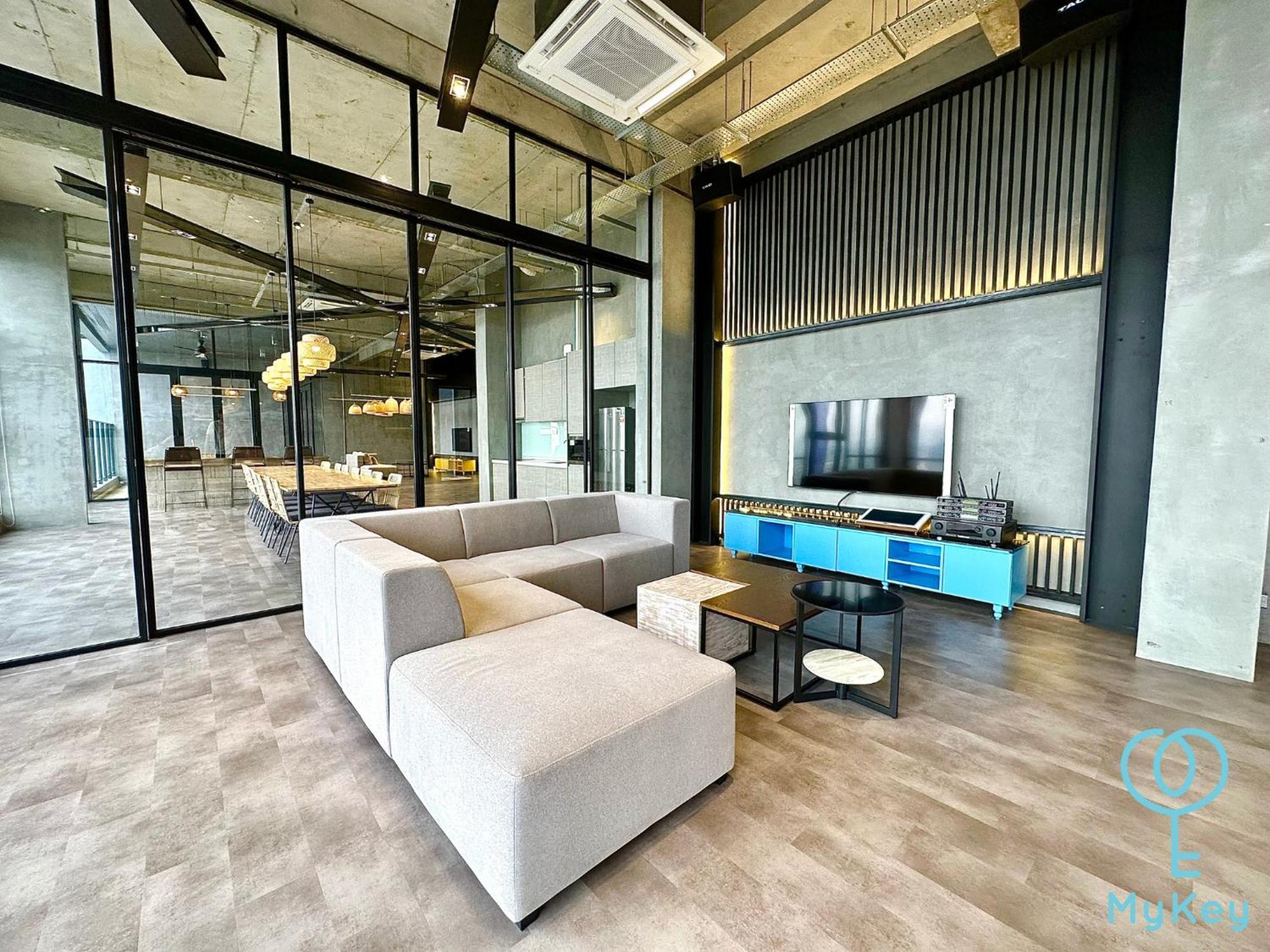 Apartamento Millerz Square By Mykey Kuala Lumpur Exterior foto The 10th floor of the building
